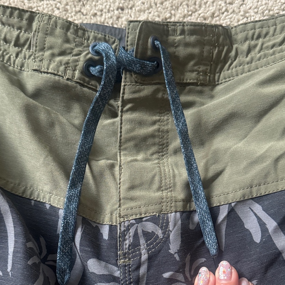 Quiksilver Olive and Navy Board Shorts - Picture 4 of 7